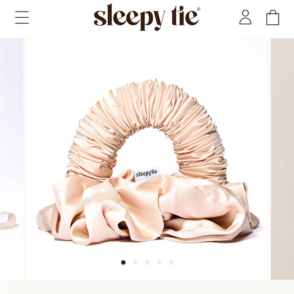 Sleepy Tie in “Blondie” Small